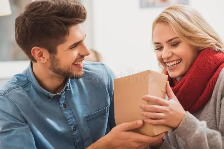 birthday-gifts-for-relationships